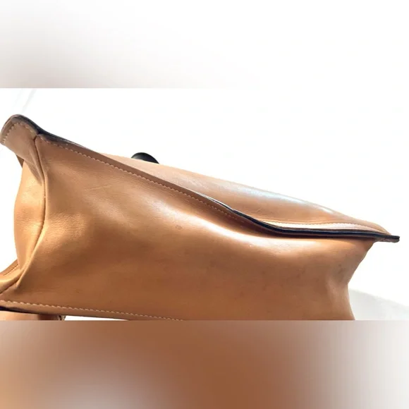 Coach Vintage Camel and Chocolate Brown Lined Shoulder Bag - Picture 6 of 15